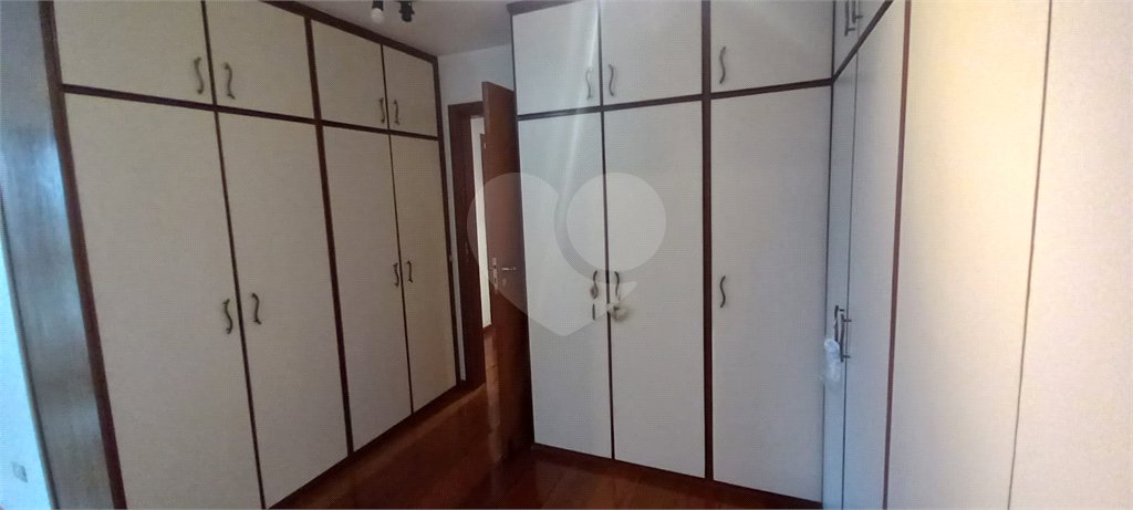 Apartamento à Venda em Mirandópolis com 4 Dormitórios, 2 Suítes e 4 Vagas