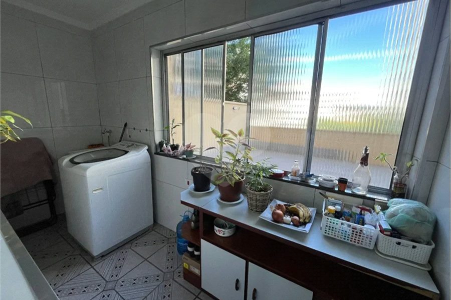 Apartamento Garden com 195 m² de Área Útil, 3 Dormitórios e 2 Vagas