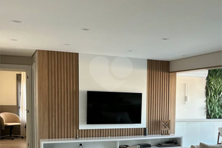 Apartamento de alto padrão com 108 m², 3 dormitórios, 1 suíte, varanda gourmet, planejados, lazer completo e próximo ao Metrô Alto do Ipiranga.