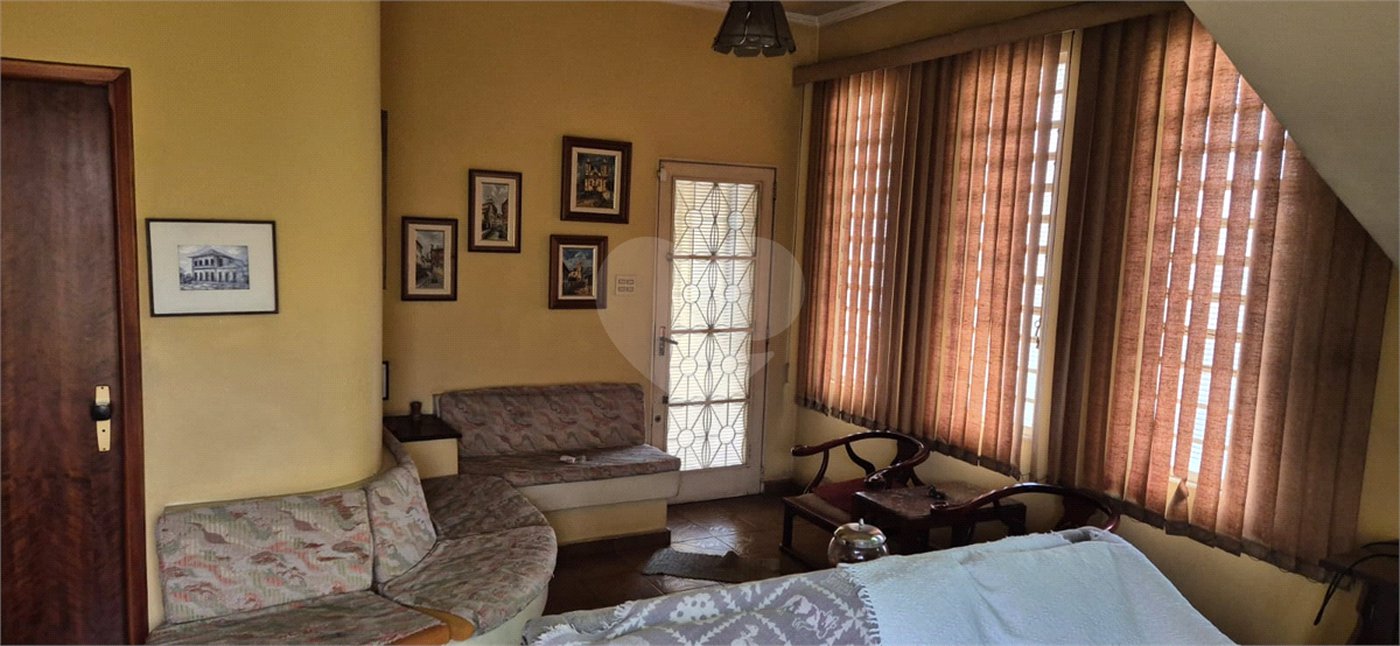 Casa Sobrado com varandas