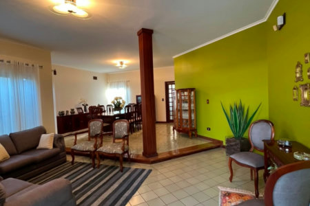 Casa à venda com 3 quartos, sendo 1 suíte, em Santos Dumont, Três Lagoas, MS