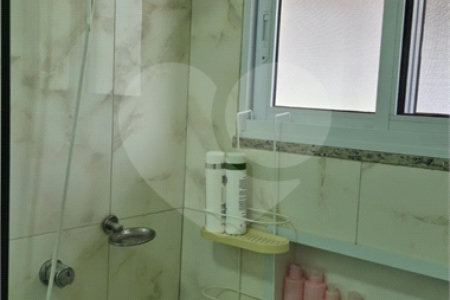 Casa Terreá com 3 suítes a Venda em Atibaia