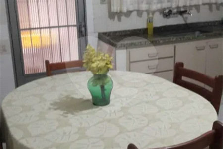 Sobrado à venda na Quarta Parada, para comércio ou residência, entre Alto da Mooca e Belenzinho