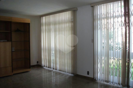 Excelente Sobrado à venda no Klabin -370 m2 construídos c/piscina - 3 Quartos/ 1 Suíte/10 Vagas
