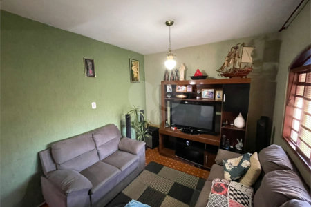 Duas casas para venda no mesmo terreno na Vila Celina