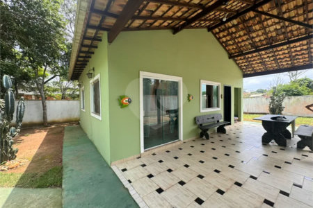 Casa à venda ou para alugar com 2 quartos, sendo 1 suíte,  em Caravelas, Armação dos Búzios, RJ