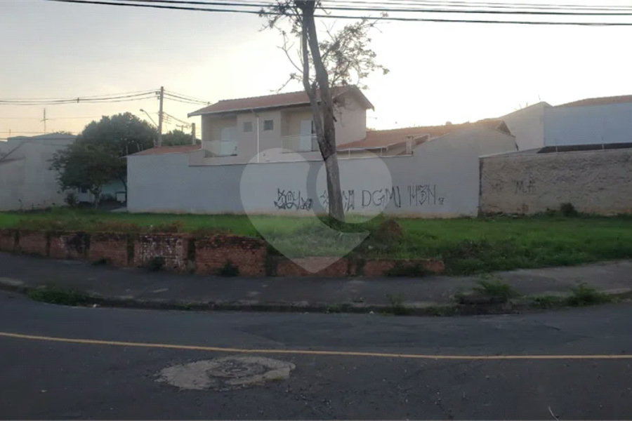 TERRENO PLANO NO BAIRRO SANTA ROSA