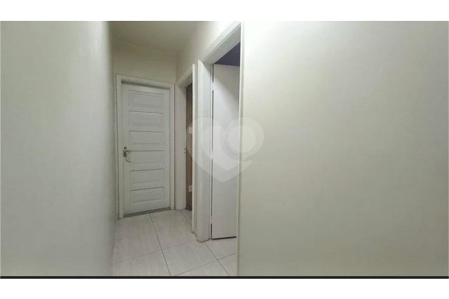 2 quartos e vaga de garagem