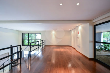 Imóvel de 226m² exclusivo com sala ampla 4 quartos, 2 suítes, 4 vagas Higienópolis