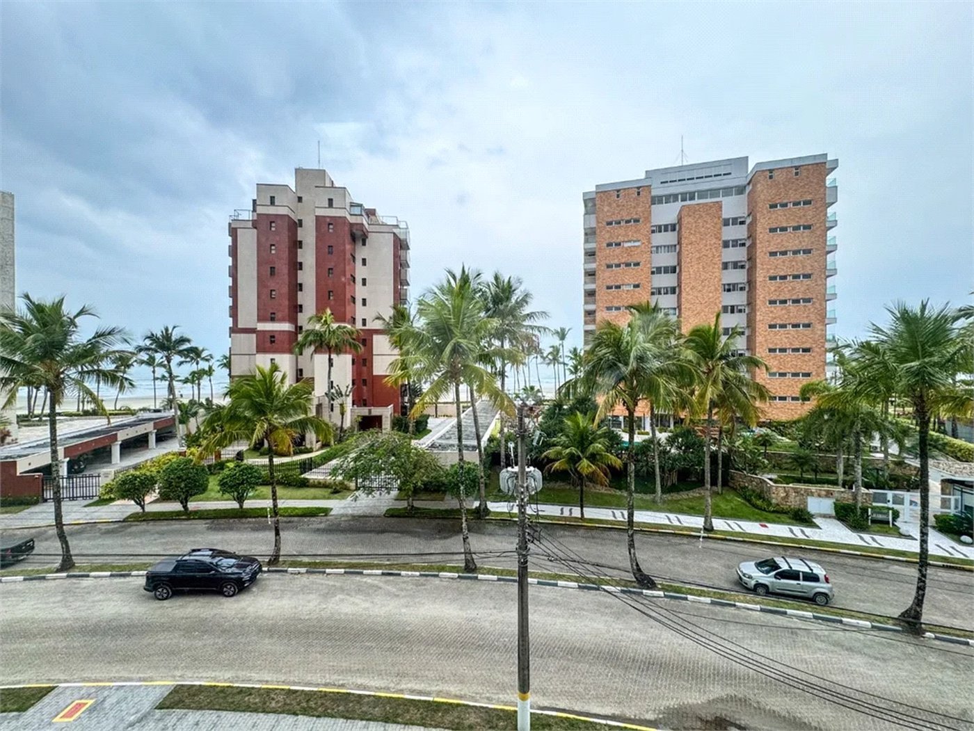 Apartamento à venda com 3 suítes em Riviera de São Lourenço, Bertioga, SP