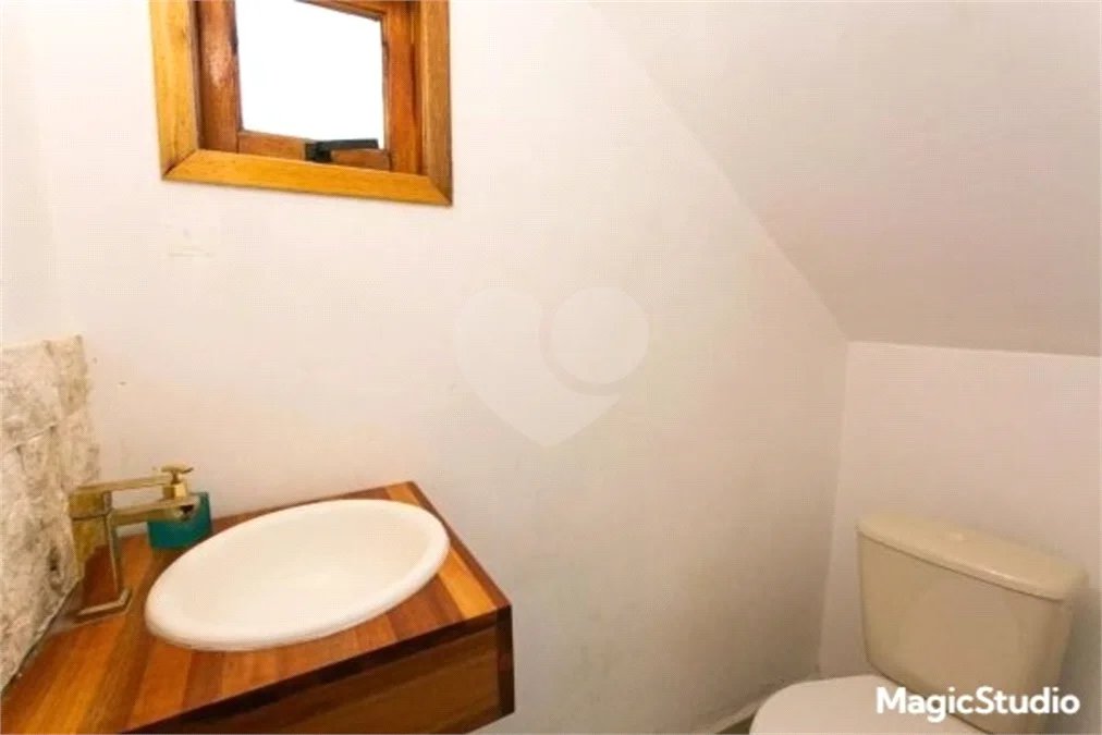 Casa com 153m², 3 dormitórios, sendo 1 suíte, 4 vagas, à venda na Penha.