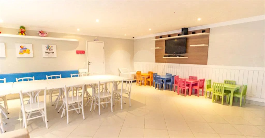 Apartamento à venda na Moóca, 68m², 2 dormitórios, 1 suíte, 1 vaga, ar condicionado, varanda, lazer completo