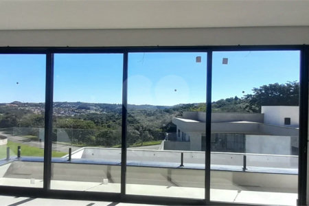 Casa a Venda no Condomínio Reserva Santa Isabel em Louveira/SP