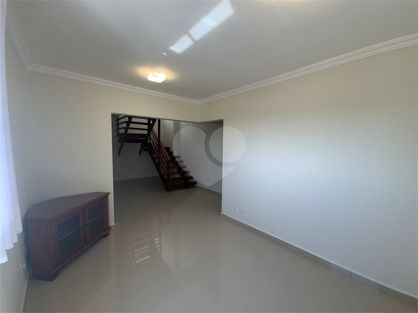 Cobertura de Alto Padrão no Centro de São Carlos – Sofisticação, Espaço e Conforto!