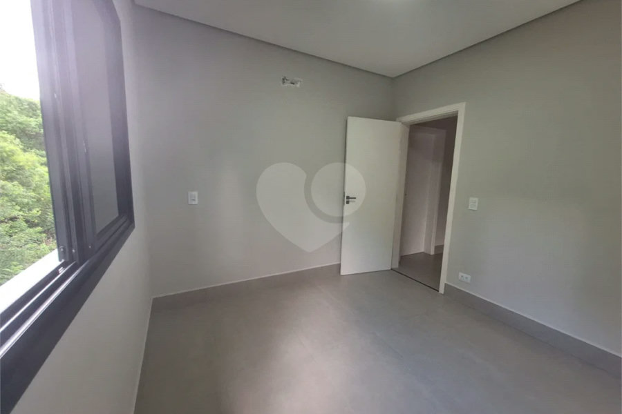 Casa NOVA com 03 suítes , piscina e condomínio com lazer completo!