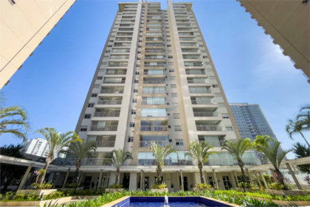 Apartamento à venda com 3 quartos, sendo 1 suíte, em Santo Amaro, São Paulo, SP