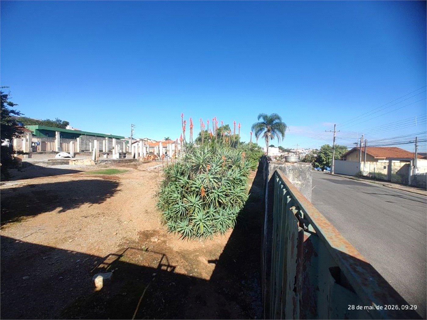 Terreno em Atibaia com 2.784 metros para construção de apartamentos ou salões comerciais, excelente localização