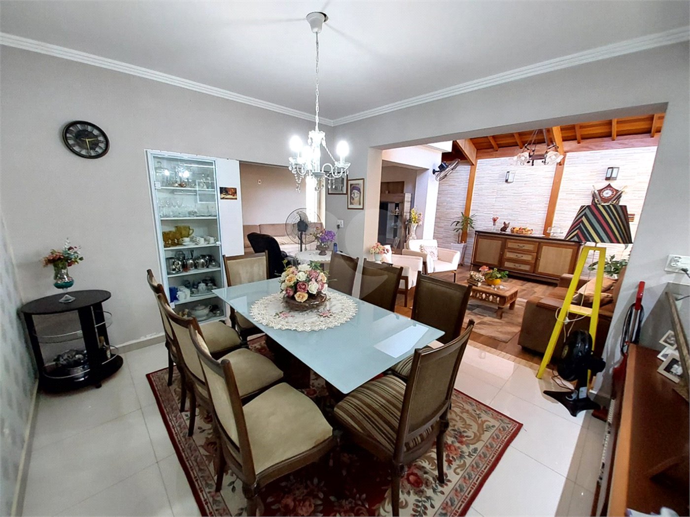 Casa residencial com ponto comercial a venda no Centro