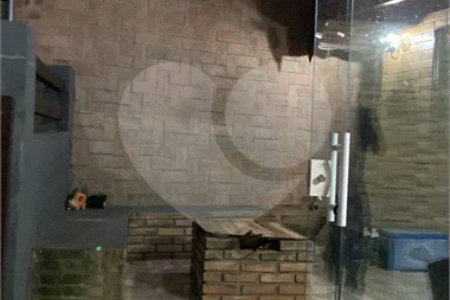 Chalé à venda em Atibaia 140m²– Condomínio fechado com lazer completo