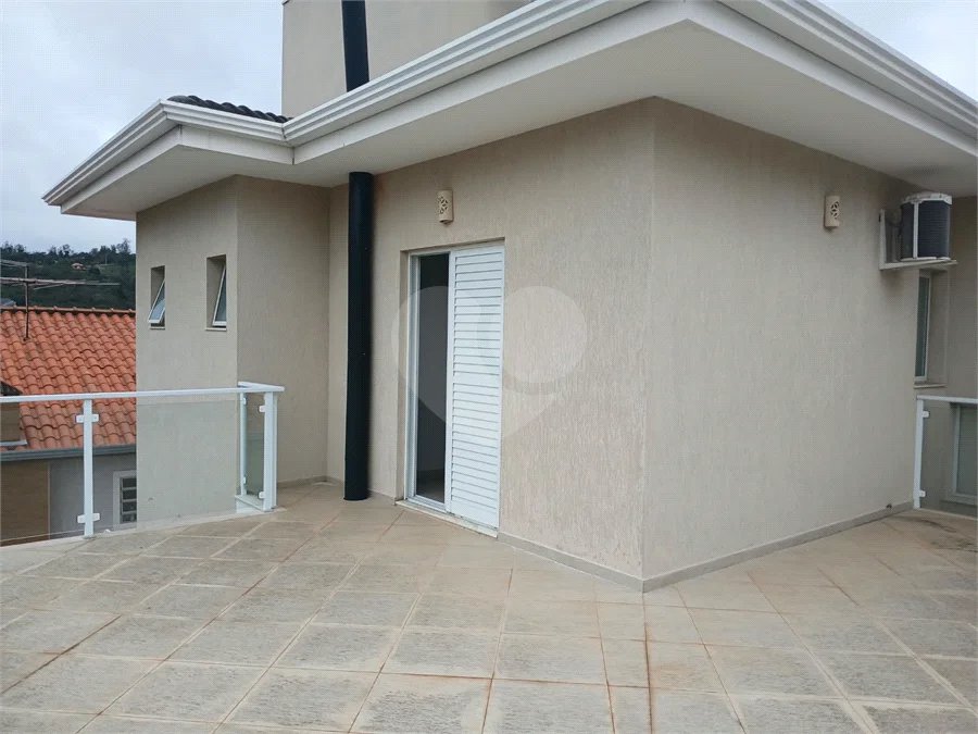 Casa para Locação no Condomínio Recanto dos Paturis em Vinhedo/SP