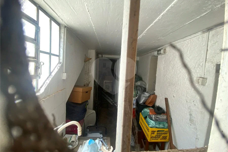 Terreno 10 X 30m,ideal para construtor, com casa principal, mais 3 casas no mesmo terreno e gerando renda, em Perdizes - São Paulo