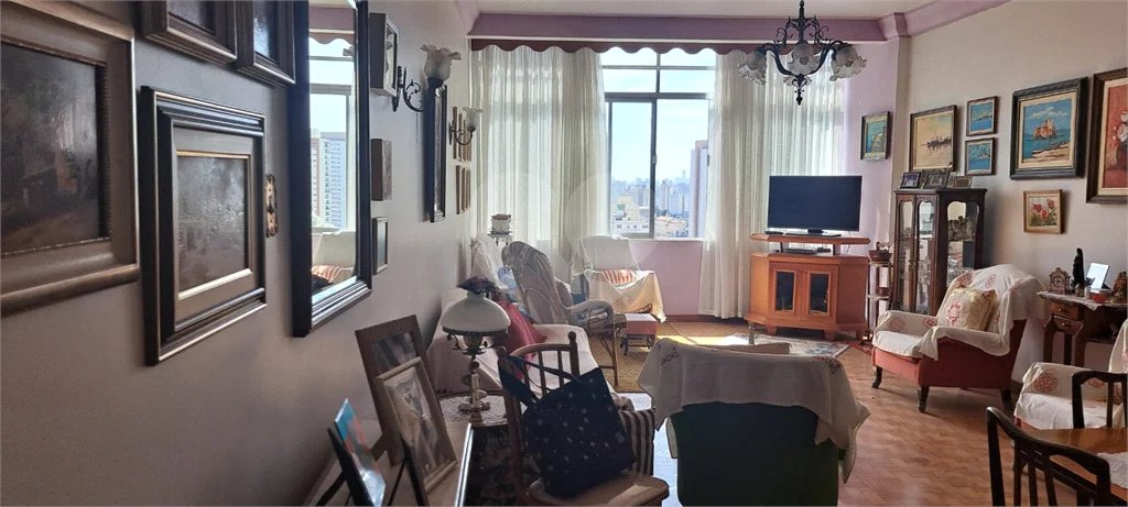 Apartamento à Venda na Aclimação