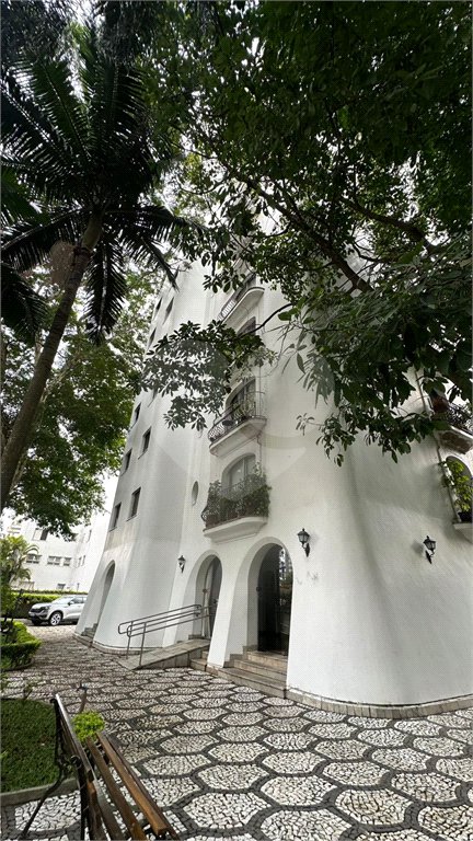 Apartamento à venda com 3 quartos, sendo 1 suíte, em Vila Andrade, São Paulo, SP
