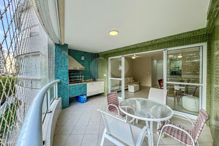 Apartamento à venda com 2 suítes em Riviera de São Lourenço, Bertioga, SP