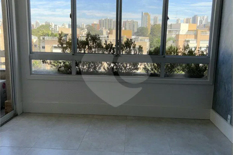 Apartamento à venda com 3 quartos, sendo 2 suítes, em Panamby, São Paulo, SP