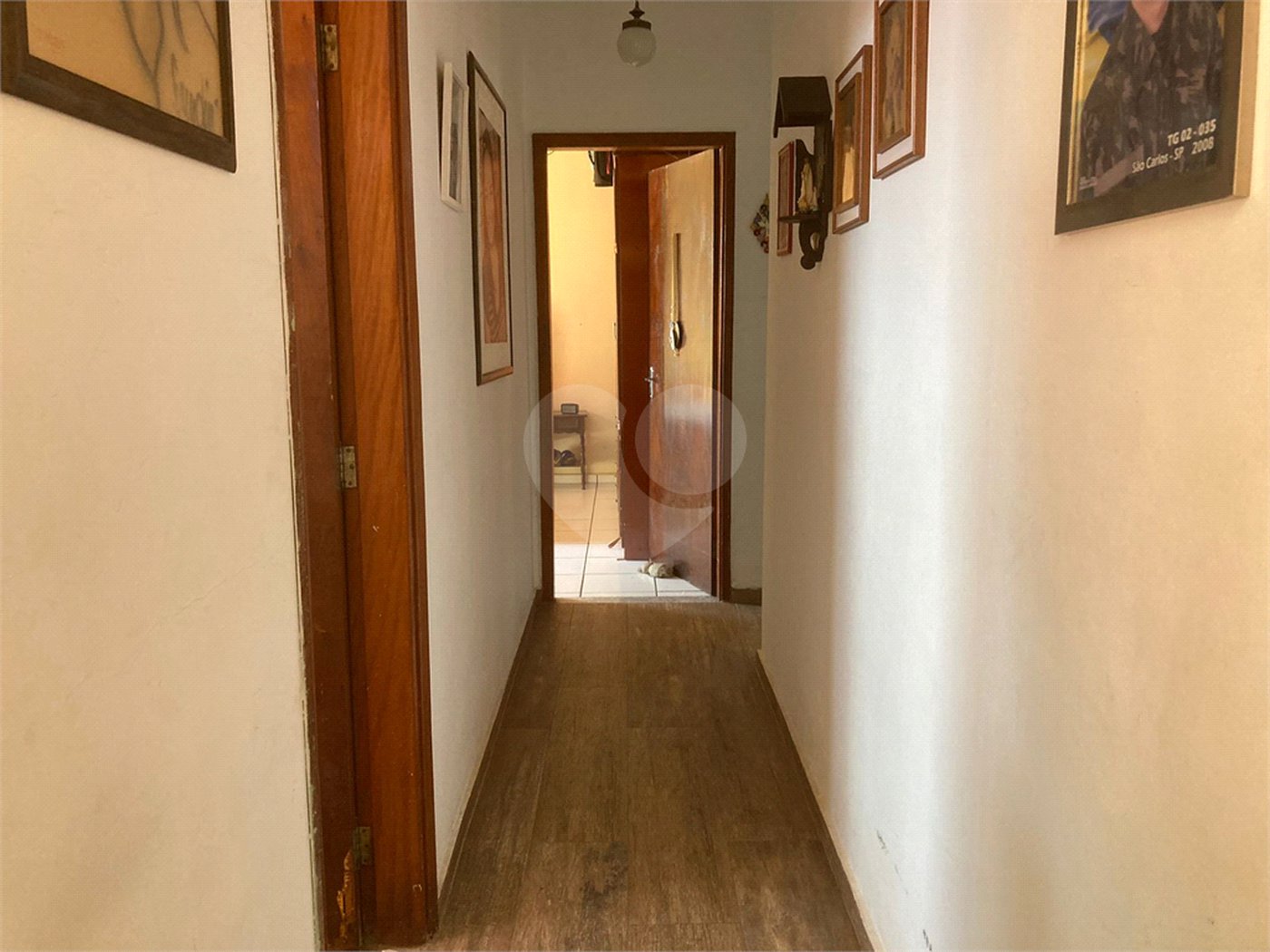 Vende-se excelente casa próxima ao Centro