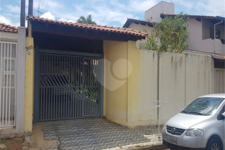 Sobrado à Venda no Parque Fehr – 3 Dormitórios e Área Gourmet em Rua Tranquila