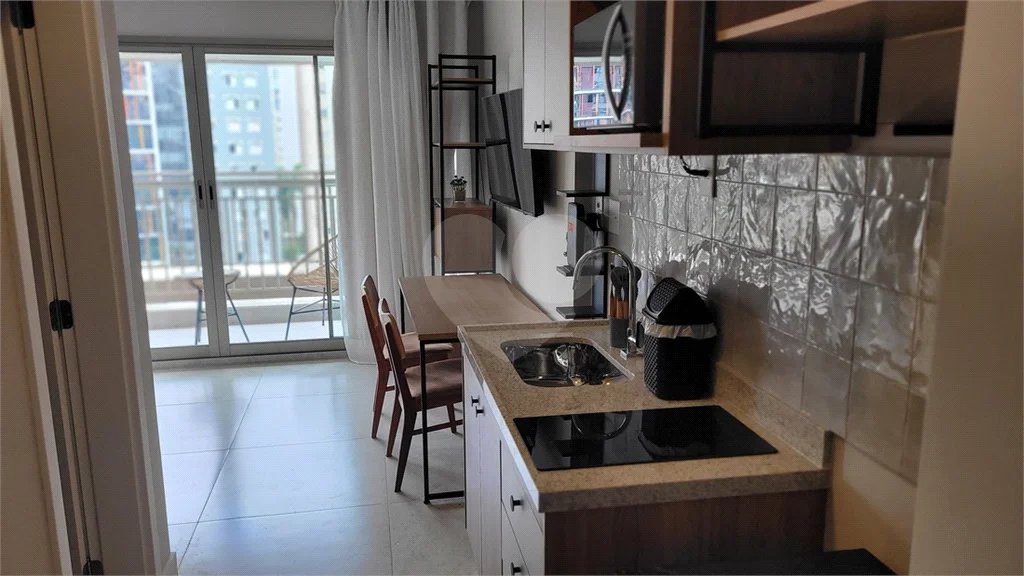 Studio sofisticado, totalmente mobiliado e pronto para morar