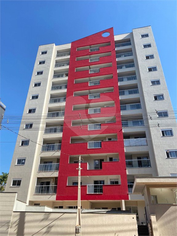 Apartamento com 1 dormitório .
