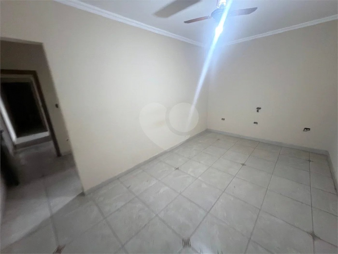 Casa Completa à Venda ou para Locação no Bairro Caxambu– Conforto e Sofisticação!