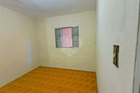Casa Térrea para Venda – Bairro Vila Avaí, Indaiatuba - com 02 quartos- 01 banheiro-sala -cozinha-quintal e garagem 0 1carro