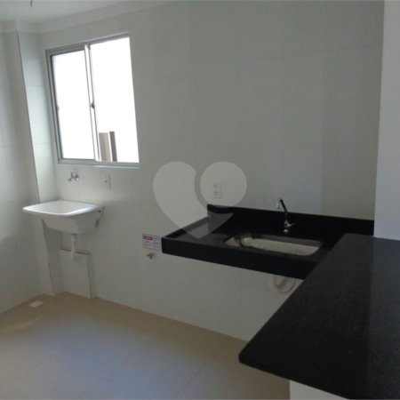Apartamento no Condomínio Mont Royal.