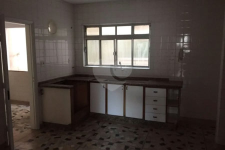 Magnífico apartamento com 178 m2 no Bom Retiro.