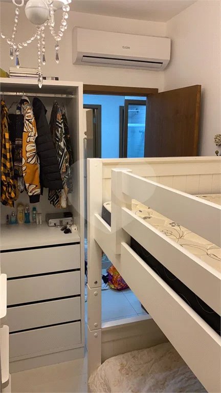 Apartamento à venda com 2 quartos, sendo 1 suíte,  em Riviera de São Lourenço, Bertioga, SP