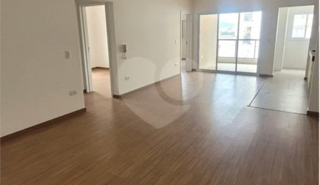 Apartamento à venda com 3 quartos, sendo 1 suíte,  em Jardim Elvira Dias, Poços de Caldas, MG