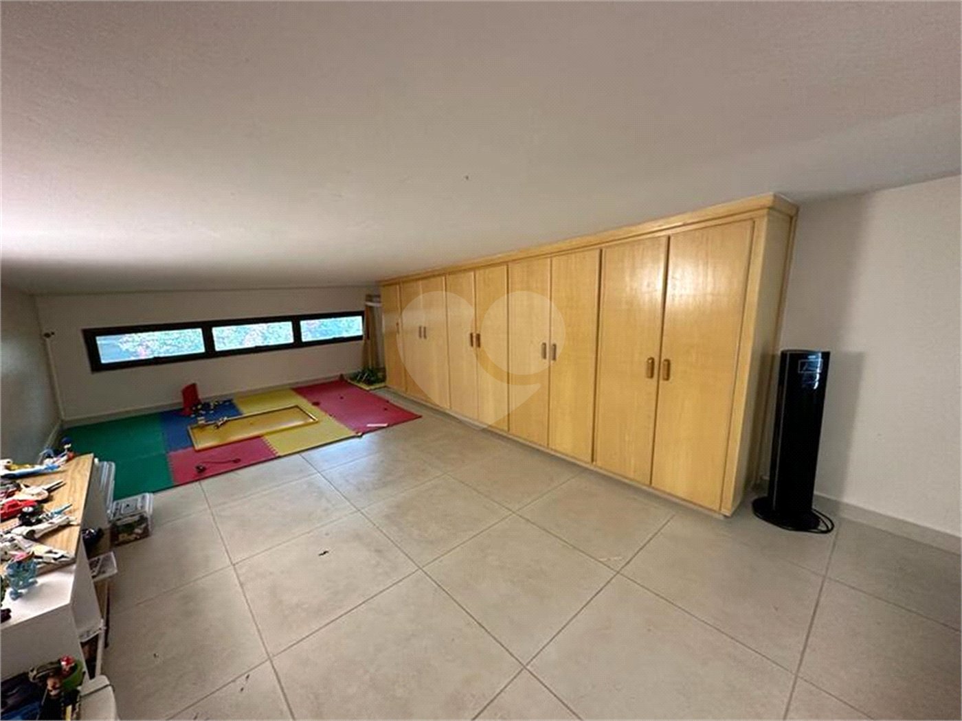 Sobrado com 5 dorm. sendo 2 suites