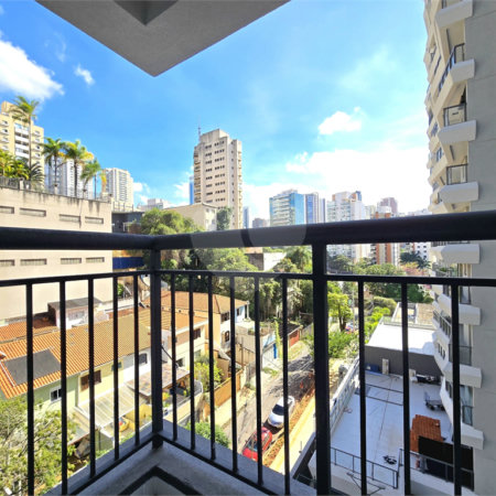 Studio 21 m² Próximo Metrô Paraíso na Aclimação