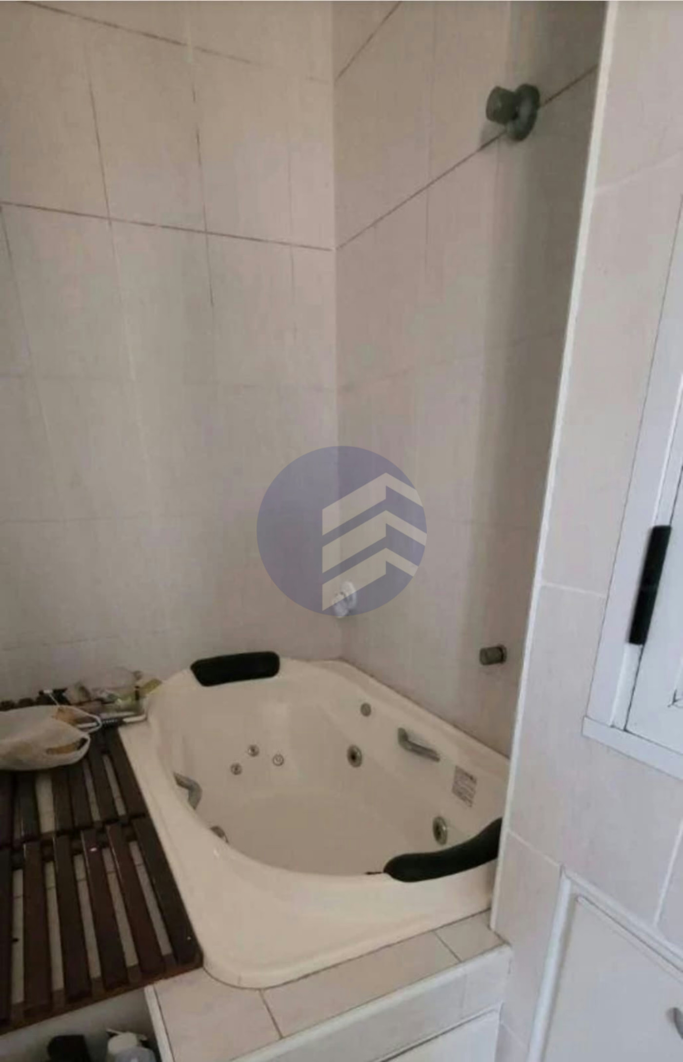 Sobrado espaçoso e completo em condomínio fechado no Bonfiglioli!