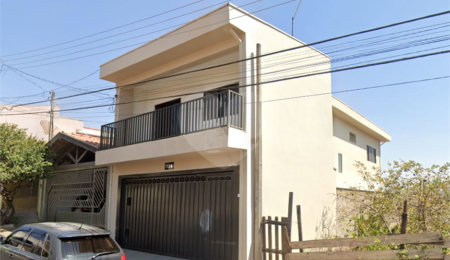 Sobrado à venda com 3 quartos em Jardim Bicão, São Carlos, SP