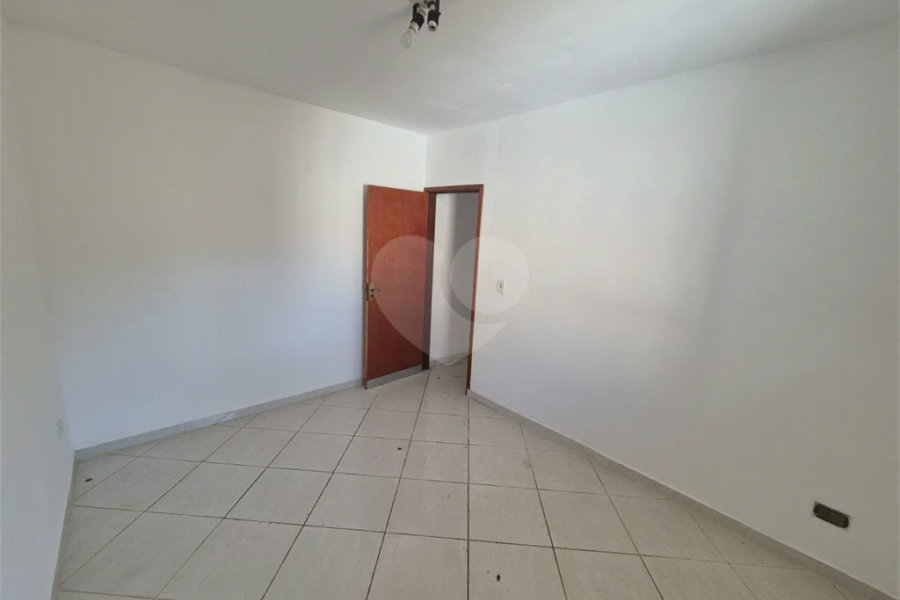 Dois imóveis em um terreno de 300 m² (12 x 25) - Com acesso independente