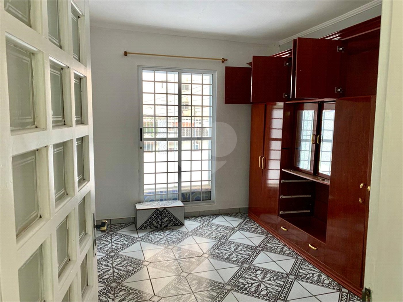 Sobrado de 150m2 com 4 dormitórios e 1 vaga à venda na Chácara Inglesa