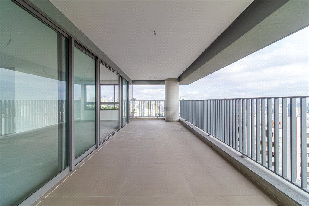Apartamento a venda 3 quartos Paraíso