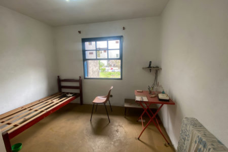 Casa à venda com 2 quartos em Jardim Alvorada, oportunidade para investidor