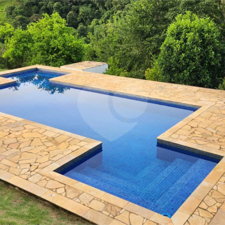 Casa à venda Condomínio em Louveira – 1.500m² de Terreno e Vista para Reserva