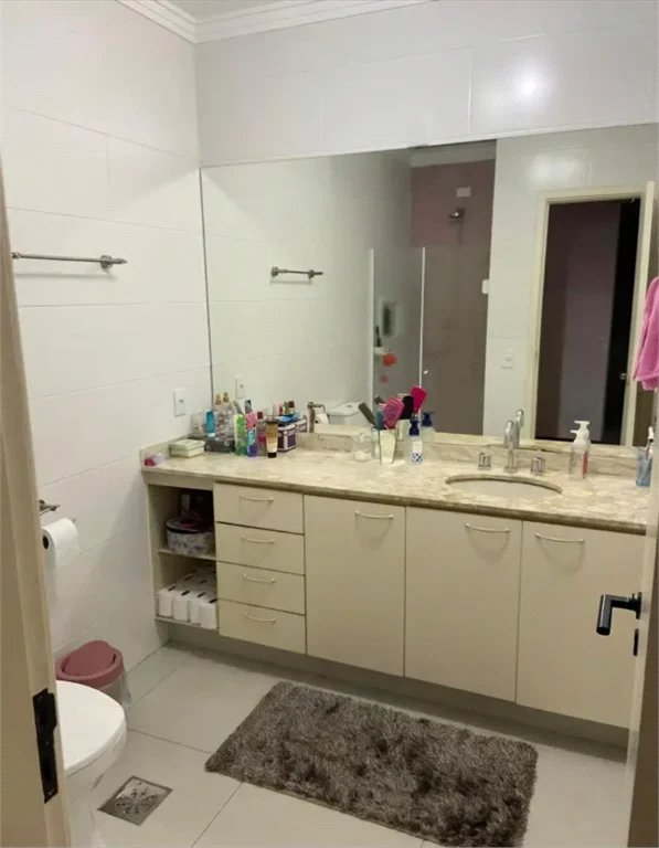 Casa à venda com 3 quartos, sendo 1 suíte,  no condomínio Villas de São Francisco I, São Paulo - SP