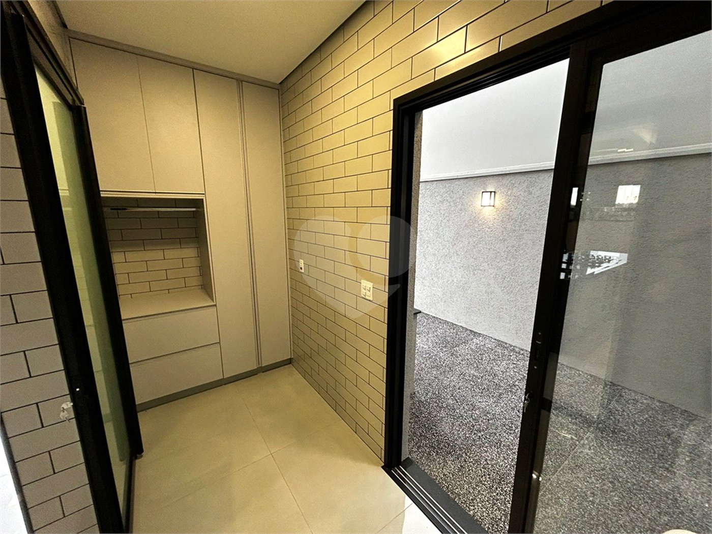 Casa para venda no condomínio de alto padrão Damha III,